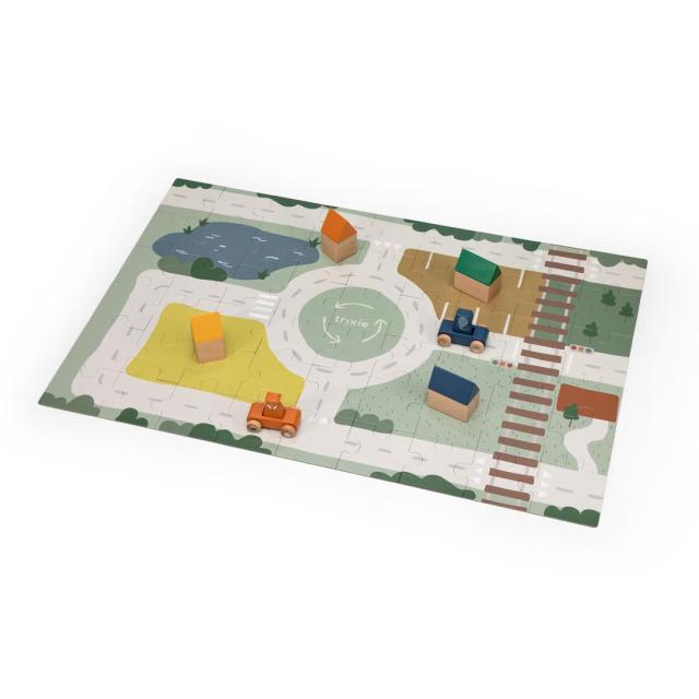 Wooden road puzzle with accessories
 