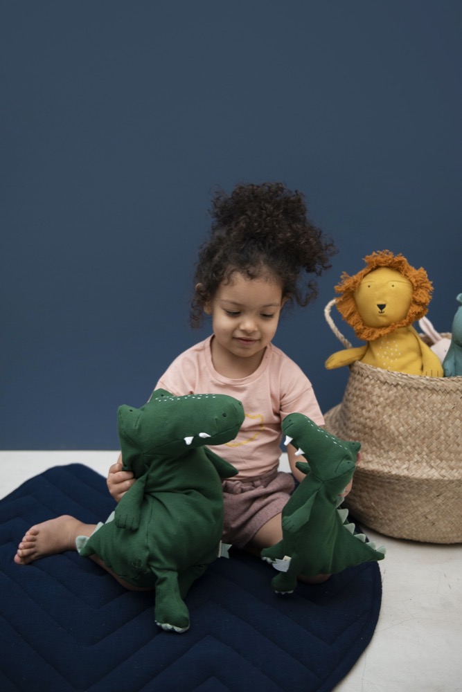 Jouet peluche huggly as crocodile